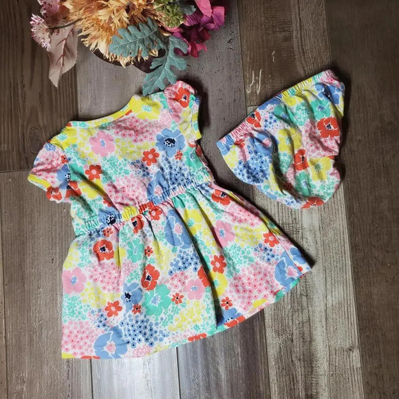 Carter's 9M Baby Girl 100% Cotton Floral Matching Dress and Bloomer Outfit - Picture 2 of 12